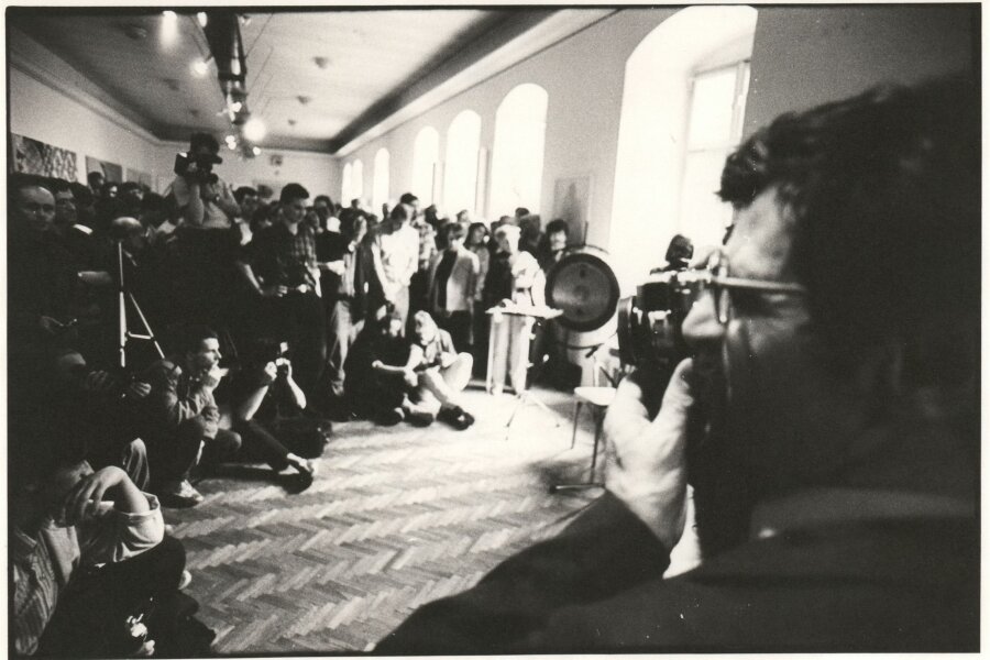 Vpravo fotografuje Pavel Dias